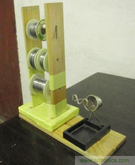 成本幾乎為零，三層錫絲架DIY