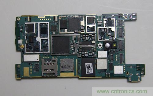 拆解4G新機索尼M35t:用料十足,易于維修