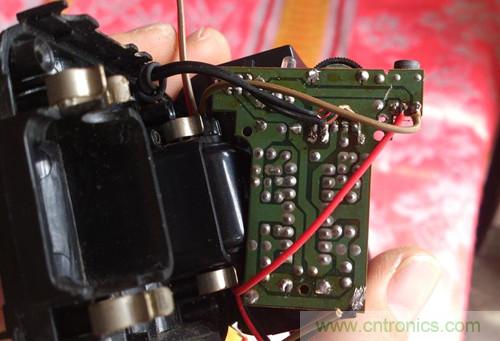 DIY:普通音響變身可充電藍牙音響