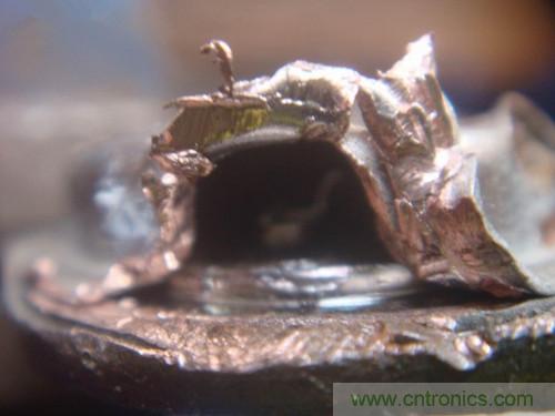 暴力拆解對比:進口金封三極管VS國產金封三極管