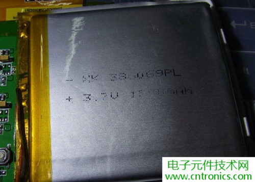 探秘電子紙!一款電紙書的電子墨水屏拆解