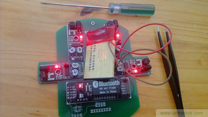 牛人力作!PCB版藍牙智能小車DIY