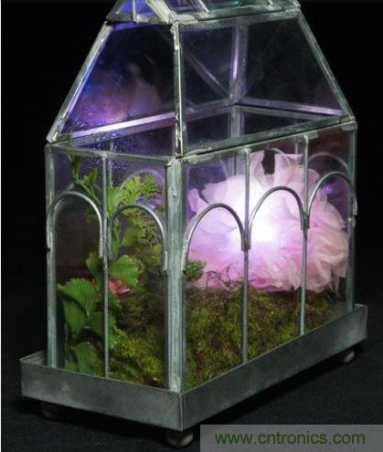 當傳感器讀到的數值低于閾值,則LED會閃爍紅光