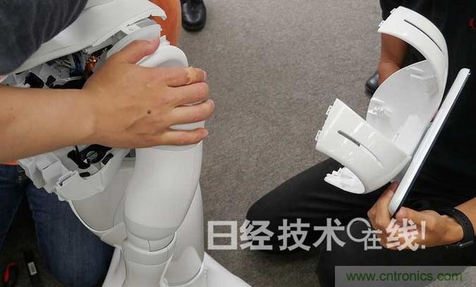 拆解筆記本不過癮,那就來拆拆日本情感機器人吧!