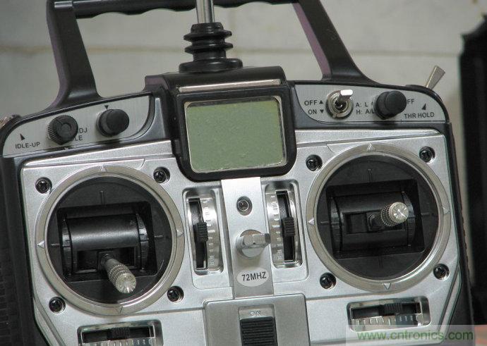 無人機 DIY 制作全過程，酷得不要不要的！