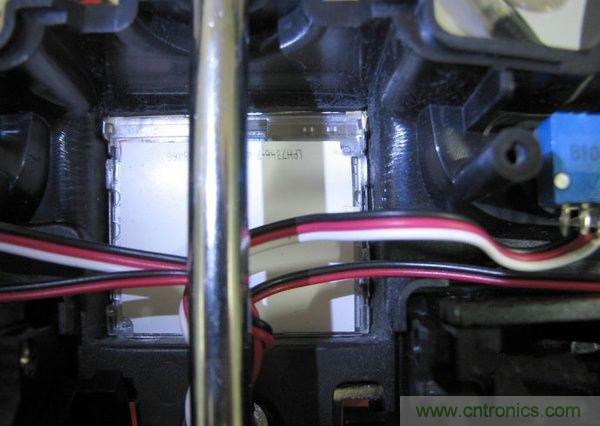 無人機 DIY 制作全過程，酷得不要不要的！