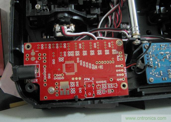 無人機 DIY 制作全過程，酷得不要不要的！