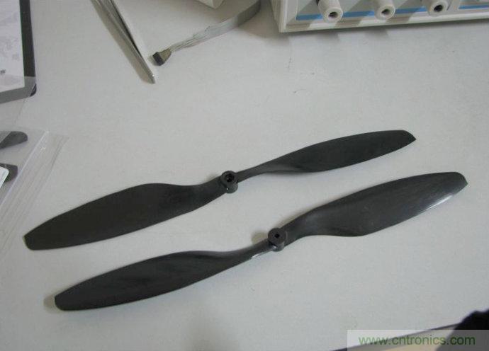 無人機 DIY 制作全過程，酷得不要不要的！