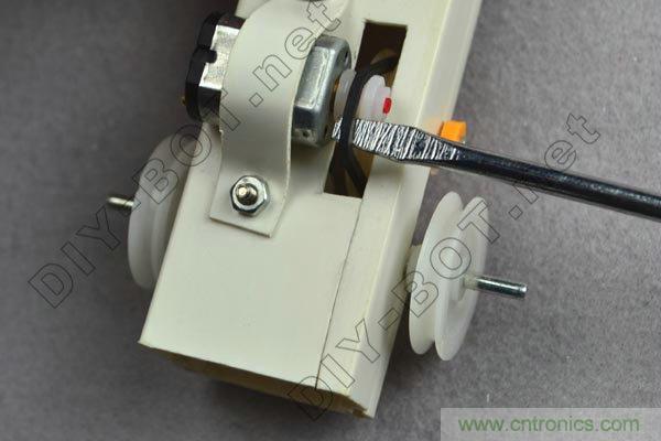 買不起就自己DIY一個四驅車&ldquo;速行者&rdquo;