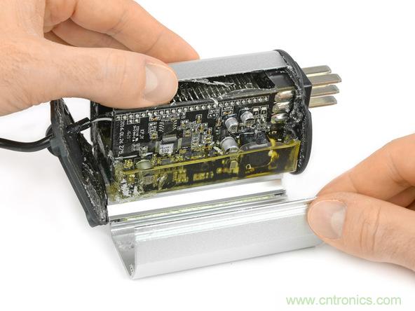 從電池到傳感器，完整拆解小米智能自行車