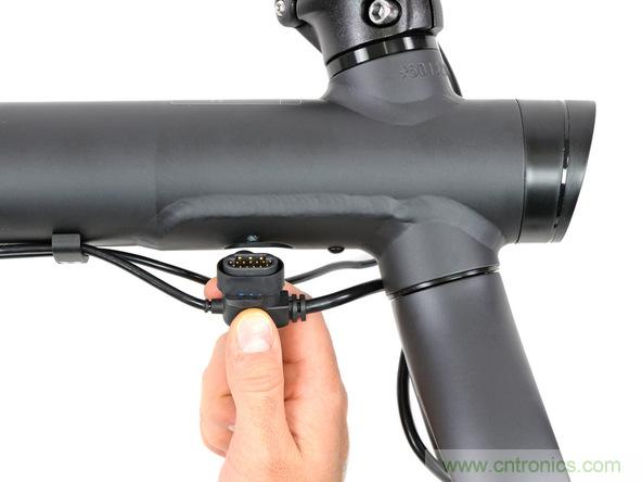 從電池到傳感器，完整拆解小米智能自行車