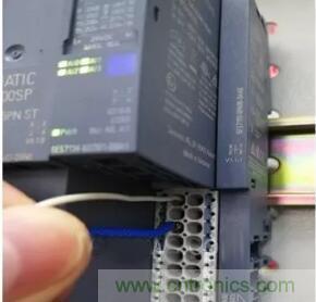 解析使用PLC驅動激光測距傳感器的方案 解析使用PLC驅動激光測距傳感器的方案