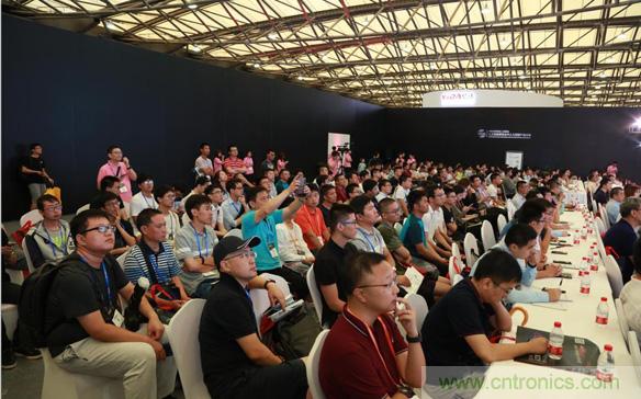 WAIE大戰(zhàn)“利奇馬”,3萬真粉如約駕臨“WAIE 2019第四屆上海國際人工智能展覽會” WAIE大戰(zhàn)“利奇馬”,3萬真粉如約駕臨“WAIE 2019第四屆上海國際人工智能展覽會”